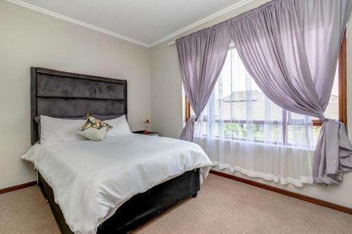 Sisonke Apartment Monte Sandton Zewnętrze zdjęcie