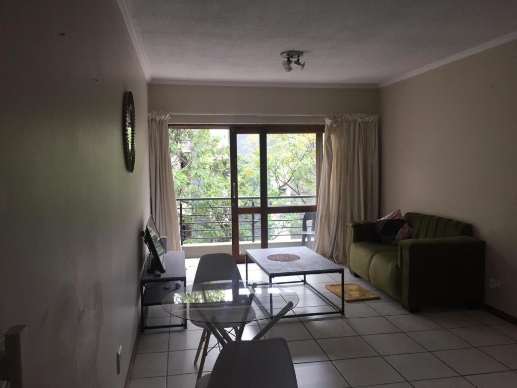 Sisonke Apartment Monte Sandton Zewnętrze zdjęcie