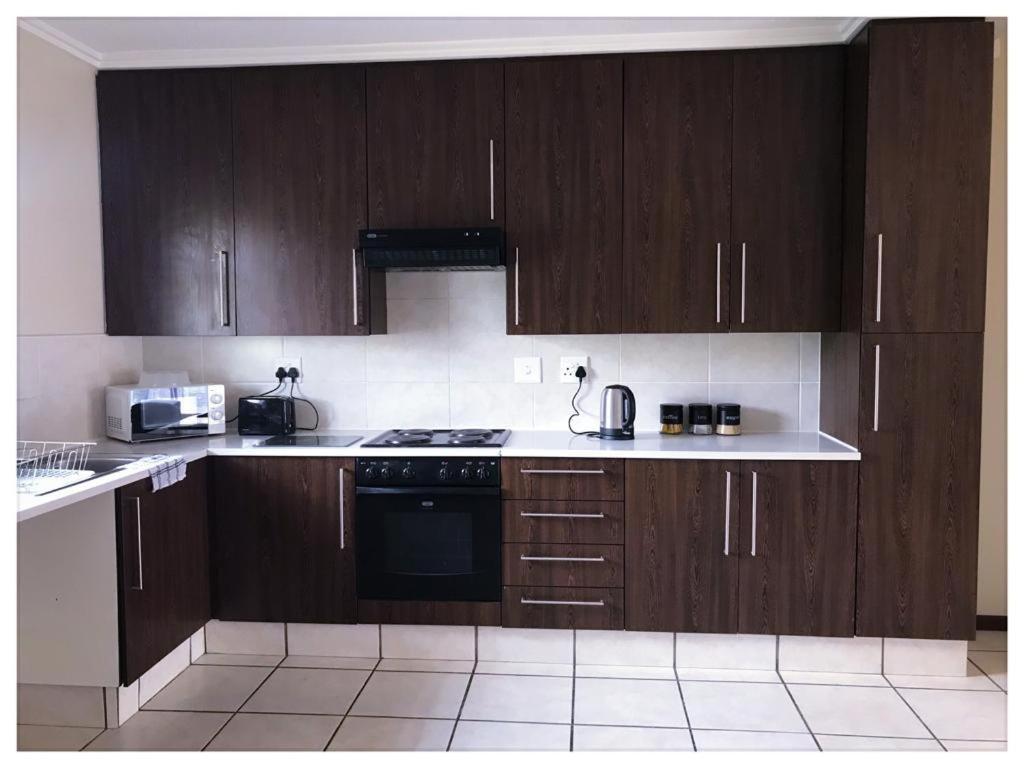 Sisonke Apartment Monte Sandton Zewnętrze zdjęcie