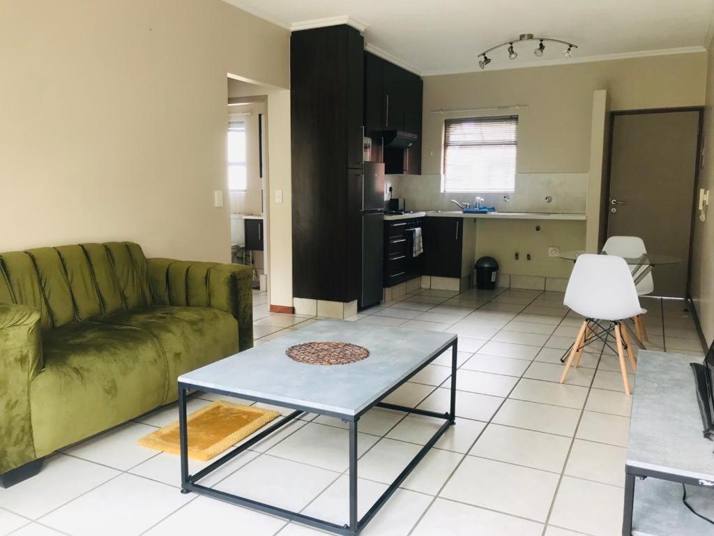 Sisonke Apartment Monte Sandton Zewnętrze zdjęcie