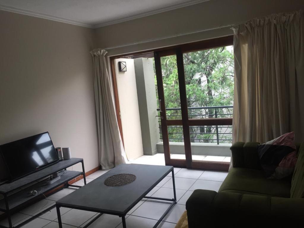 Sisonke Apartment Monte Sandton Zewnętrze zdjęcie