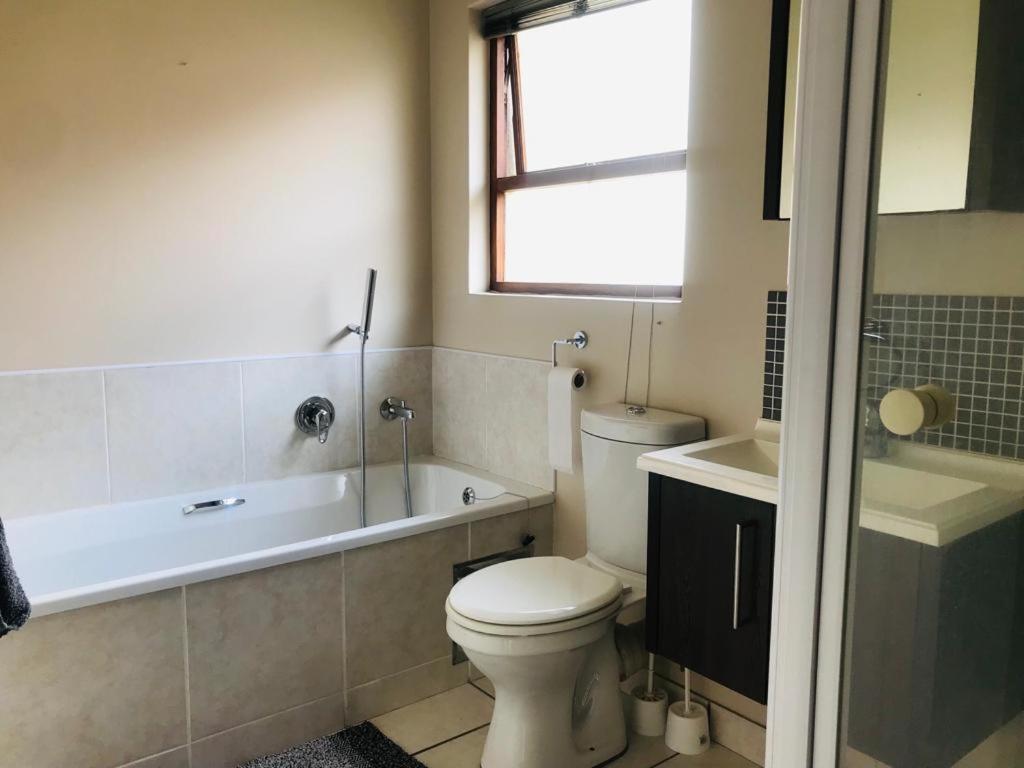 Sisonke Apartment Monte Sandton Zewnętrze zdjęcie